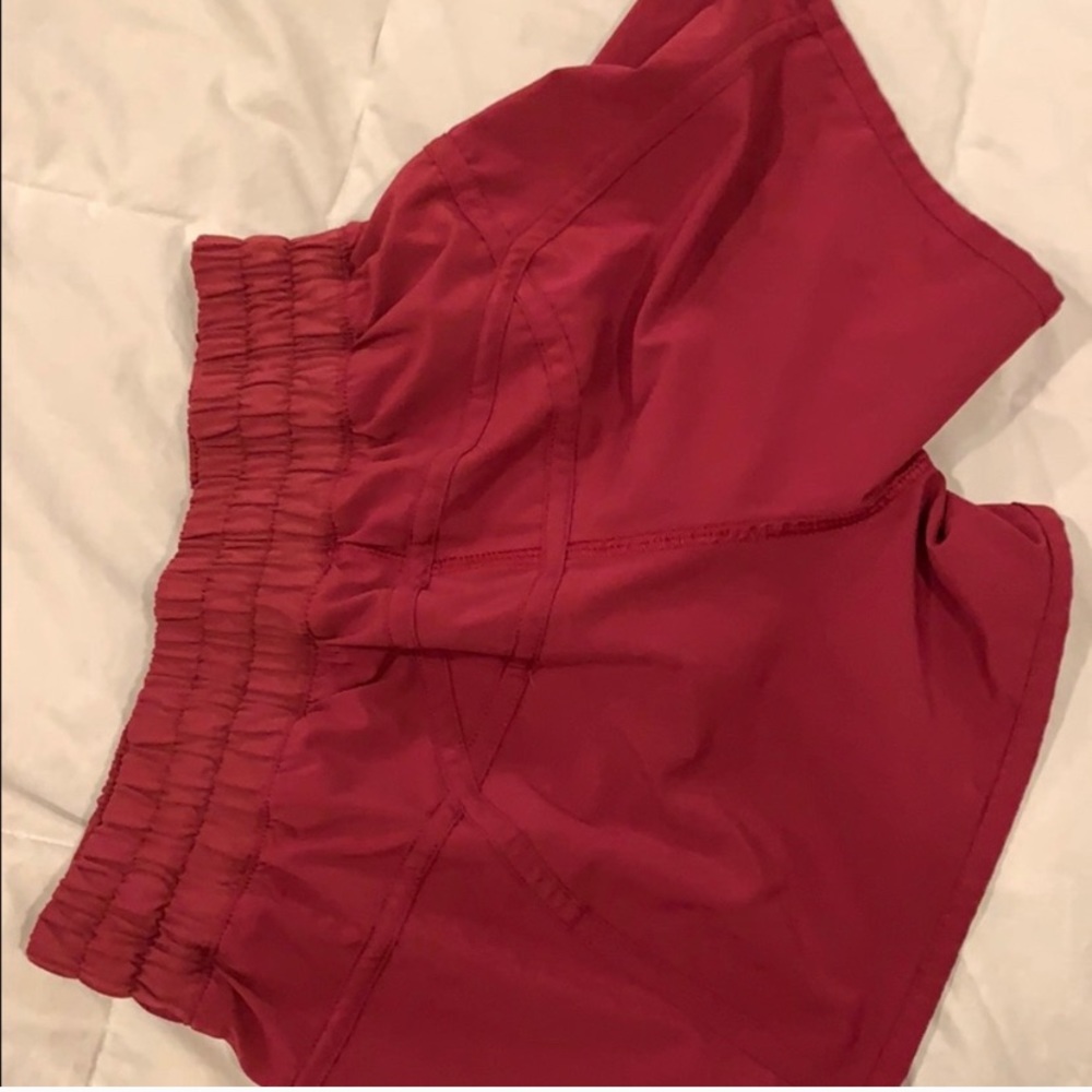 Lululemon tracker IV shorts